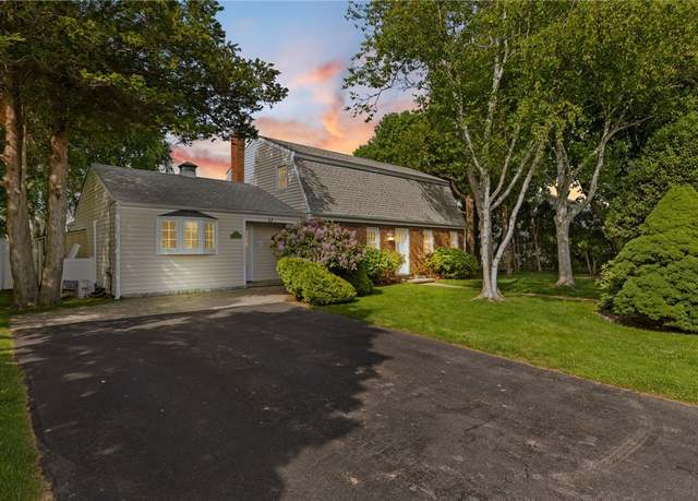 Property at 39 Exeter Blvd, Narragansett, RI 02882, 4 beds, 2 baths