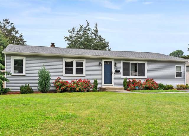 Property at 149 Weeden Dr, Warwick, RI 02818, 3 beds, 1.5 baths