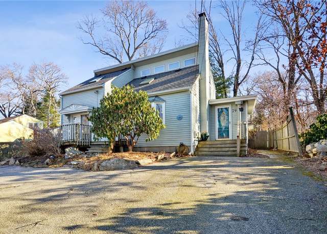 Property at 29 Wake Robin Trl, Narragansett, RI 02874, 2 beds, 2 baths