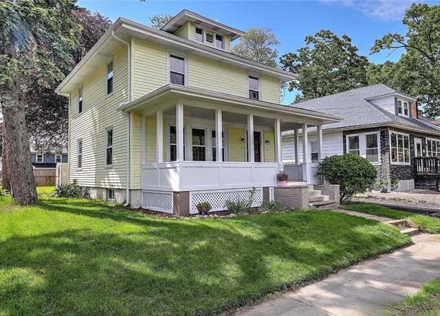 Property at 101 Knollwood Ave, Cranston, RI 02910, 3 beds, 1.5 baths