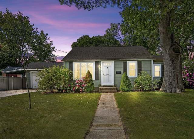 Property at 82 Vera St, Warwick, RI 02886, 3 beds, 2 baths