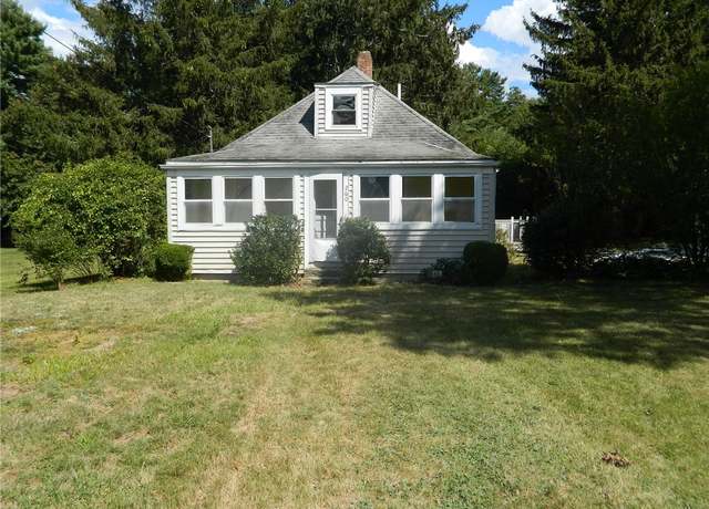 Property at 260 Richmond Townhouse Rd, Richmond, RI 02812, 2 beds, 2 baths