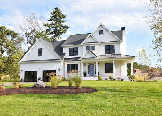 Property at 01 Paula Ln, Cranston, RI 02921, 4 beds, 2.5 baths
