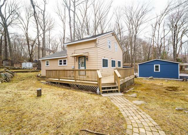 Property at 281 Richardson Rd, Coventry, RI 02816, 3 beds, 1 bath
