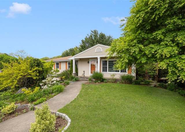 Property at 7 Sherri Dr, North Providence, RI 02911, 3 beds, 2.5 baths