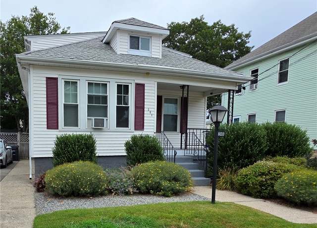 Property at 246 Vine St, Pawtucket, RI 02861, 3 beds, 1 bath