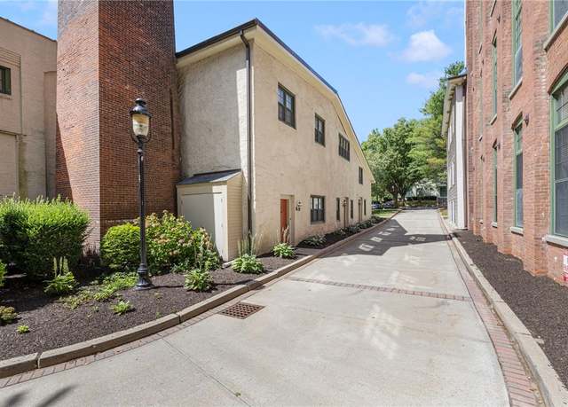 Property at 21 Higgins St #107, Smithfield, RI 02917, 2 beds, 1 bath