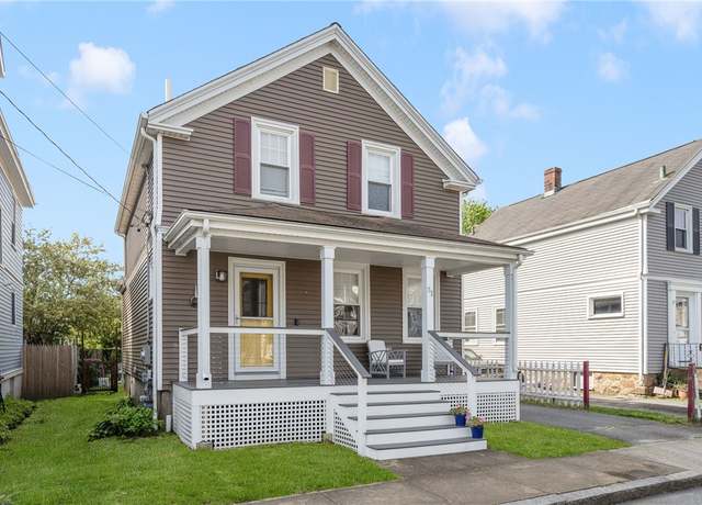 Property at 31 Russell Ave, Newport, RI 02840, 3 beds, 2 baths