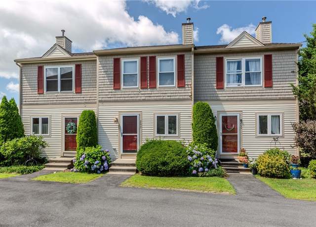 Property at 203 Fairway Dr, Coventry, RI 01816, 2 beds, 1.5 baths