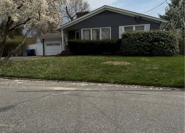 Property at 46 Cliffside Dr, Cranston, RI 02920, 4 beds, 2 baths