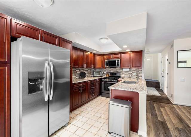 Property at 68 Hilltop Dr Unit D, North Providence, RI 02904, 2 beds, 2.5 baths