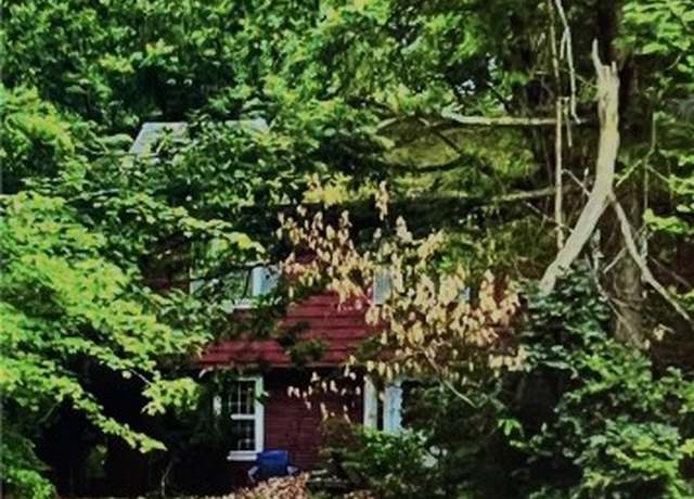 Property at 16 Wollen Dr, Cumberland, RI 02864, 3 beds, 2.5 baths