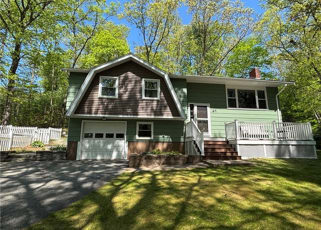 Property at 9 Sky View Rd, North Smithfield, RI 02896, 3 beds, 2 baths