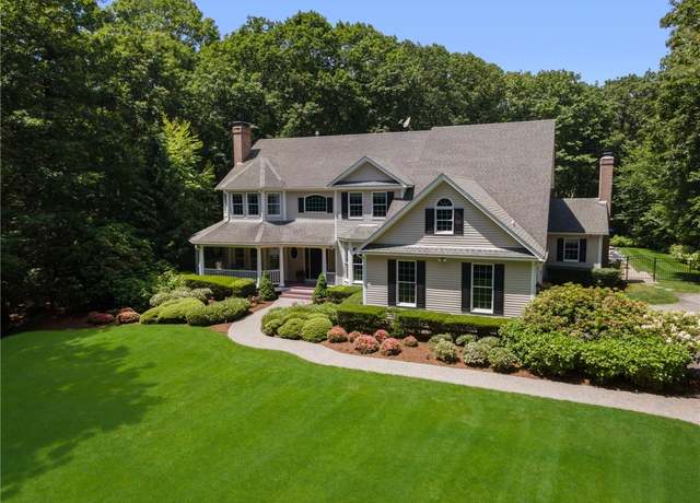 Property at 4 Brookfield Ct, East Greenwich, RI 02818, 4 beds, 5 baths