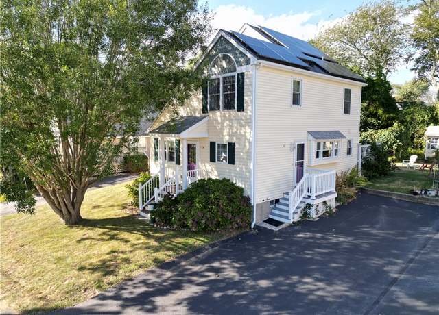 Property at 17 Westside Rd, South Kingstown, RI 02879, 3 beds, 1.5 baths