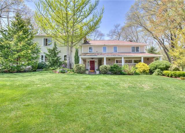 Property at 23 Pine Top Rd, Barrington, RI 02806, 5 beds, 5.5 baths