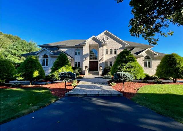 Property at 1 Christopher Dr, Lincoln, RI 02865, 4 beds, 6 baths