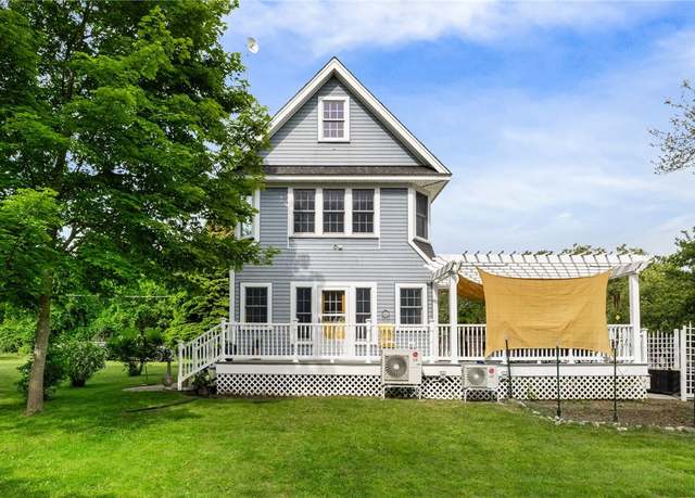Property at 030 Madison Ave, Portsmouth, RI 02872, 4 beds, 2 baths