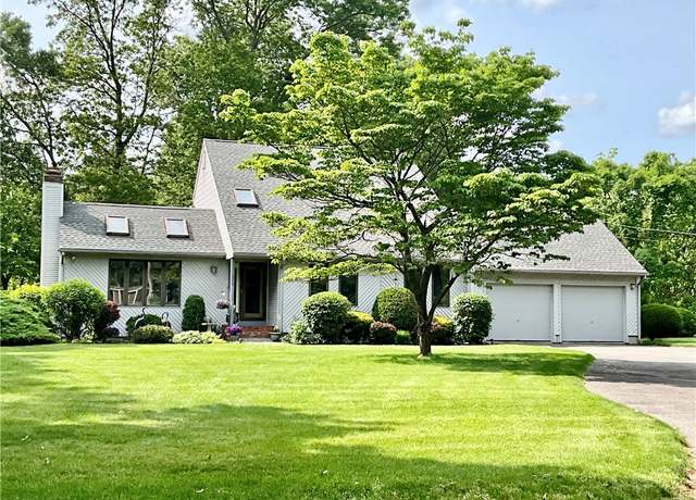 Property at 282 West Ave, Seekonk, MA 02771, 3 beds, 2 baths