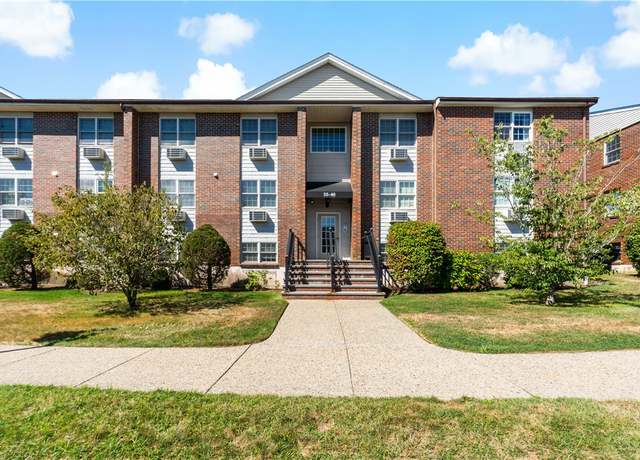 Property at 671 Metacom Ave #39, Bristol, RI 02809, 2 beds, 1 bath
