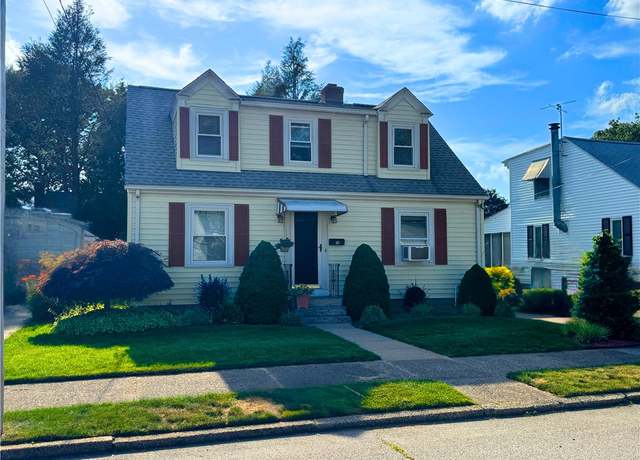 Property at 115 Slater Park Ave, Pawtucket, RI 02861, 4 beds, 1 bath