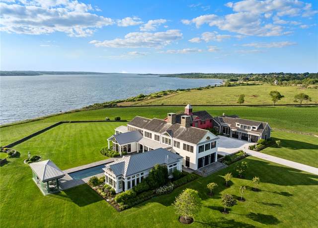 Property at 441 W Main Rd, Little Compton, RI 02837, 10 beds, 9 baths