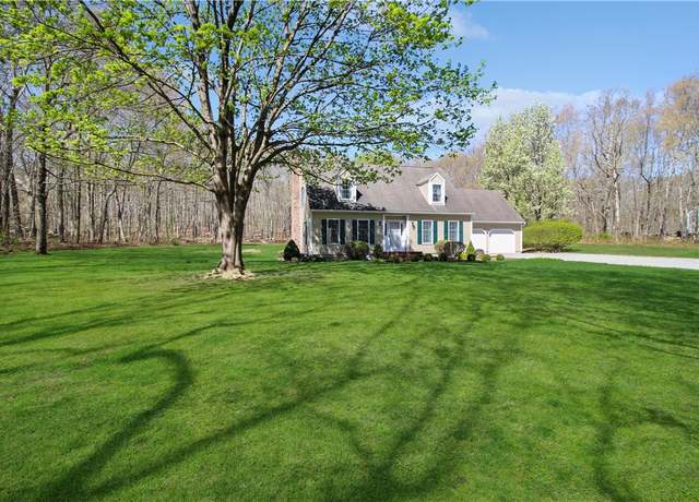 Property at 107 Hangman Hill Rd, No Stonington, CT 06359, 3 beds, 2.5 baths