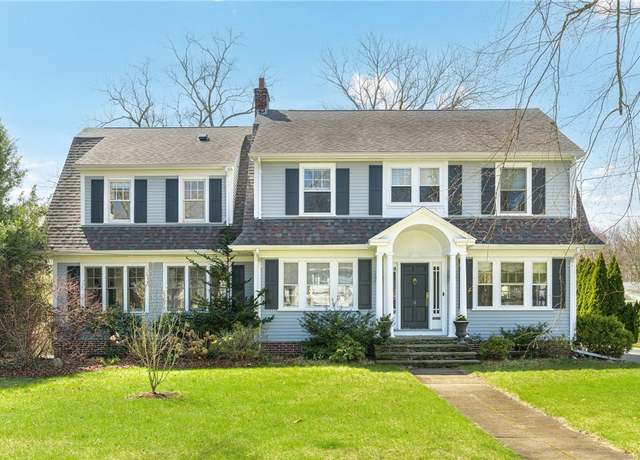 Property at 4 Elton Rd, Barrington, RI 02806, 4 beds, 2.5 baths
