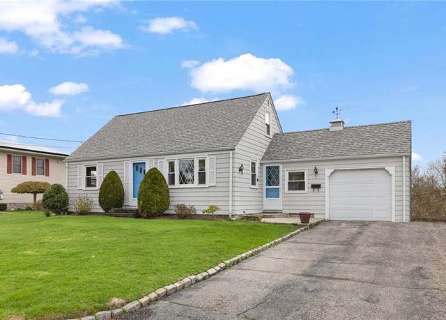 Property at 38 Laurelhurst Rd, Cranston, RI 02920, 4 beds, 1 bath