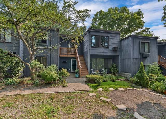 Property at 24 Camp St #6, Providence, RI 02906, 2 beds, 1.5 baths