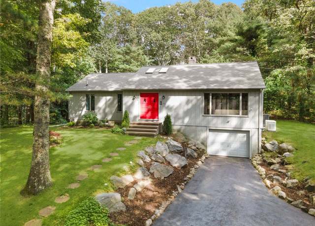 Property at 103 Rollingwood Dr, North Kingstown, RI 02852, 2 beds, 2 baths