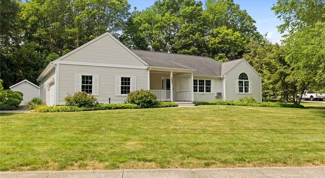 Photo of 240 Mulberry Dr, South Kingstown, RI 02879
