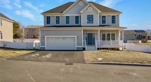 Photo of 392 Louise St, Woonsocket, RI 02895