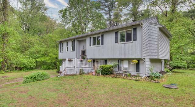 Photo of 425 Plain Meetinghouse Rd, West Greenwich, RI 02817