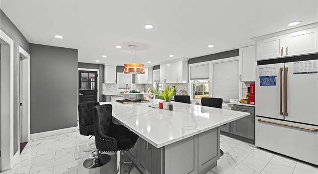 Photo of 105 Windmill St, North Providence, RI 02904