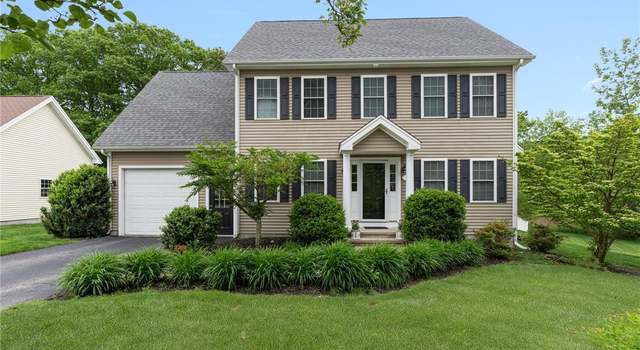 Photo of 3 Berm Dr, Cumberland, RI 02864