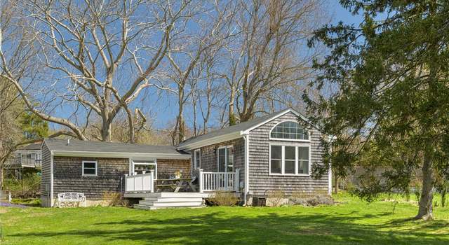 Photo of 161 Freeborn St, Portsmouth, RI 02871