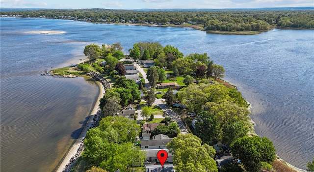Photo of 109 Namquid Dr, Warwick, RI 02888