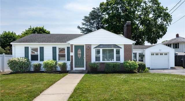 Photo of 7 Woodbine St, East Providence, RI 02915