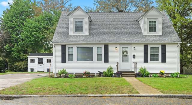 Photo of 141 Burns St, Providence, RI 02904
