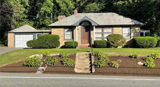 Photo of 318 Saint Paul St, North Smithfield, RI 02896