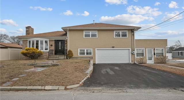 Photo of 189 Kearney St, Cranston, RI 02920