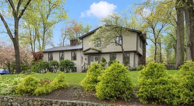 Photo of 218 Burnt Cedar Dr, North Kingstown, RI 02852