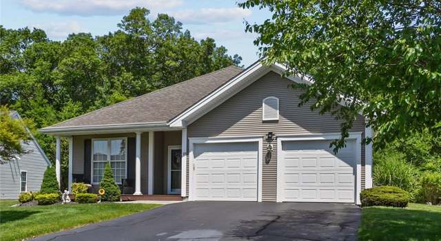Photo of 19 Cambridge Cir, Smithfield, RI 02917