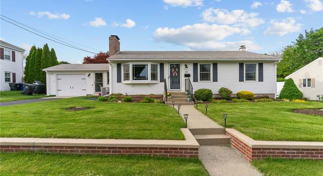 Photo of 104 Howland Ave, East Providence, RI 02914