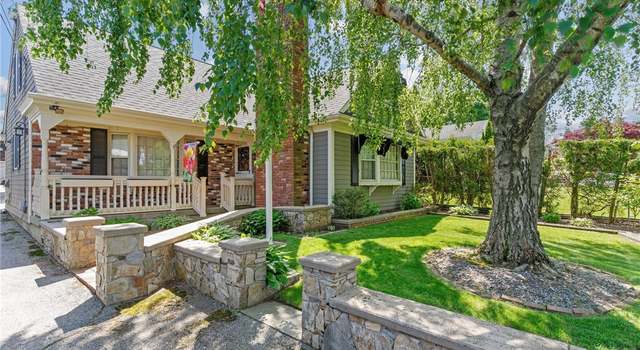 Photo of 21 Foxhill Ave, Bristol, RI 02809