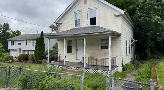 Photo of 37 Angell St, Johnston, RI 02919