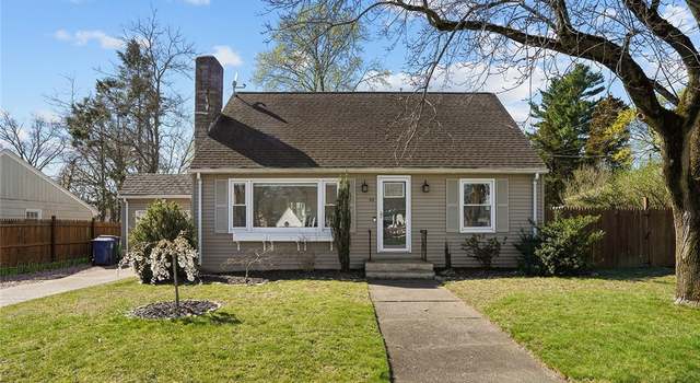 Photo of 46 Marquette Dr, Warwick, RI 02888