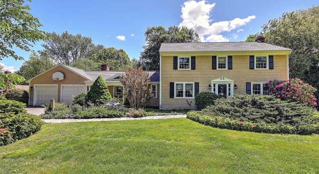 Photo of 18 Adams Point Rd, Barrington, RI 02806