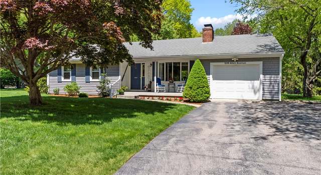 Photo of 539 Allen Ave, South Kingstown, RI 02879